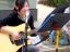 【拍客】街头小王菲吉他弹唱心愿 很好听 人也很美