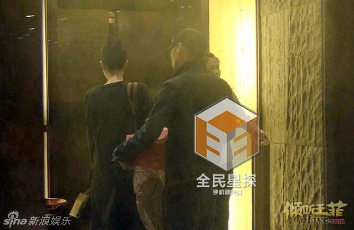 谢霆锋庆生摆酒献吻王菲 冒雨请佛疑订婚期(图)