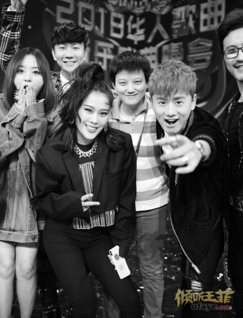 组图：站哥上线！张杰再晒摄影作品林俊杰张靓颖窦靖童等出镜