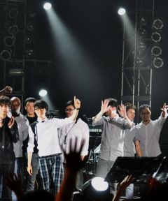 高清图：方大同北京个唱一票难求 翻唱致敬王菲