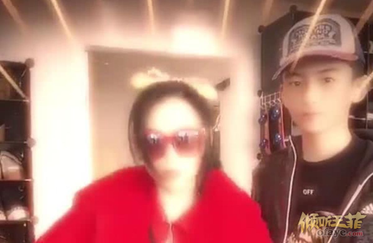 组图：张柏芝跳热舞大儿子被迫营业12岁Lucas五官越来越像谢霆锋