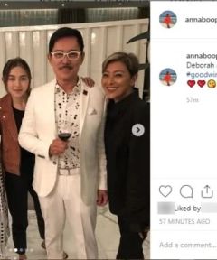 组图：67岁谢霆锋妈妈打扮好少女带老公与王菲好友一起吃法国菜