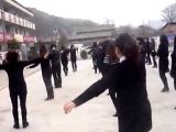 秦州区藉口镇四十铺村广场舞九寨沟的春天