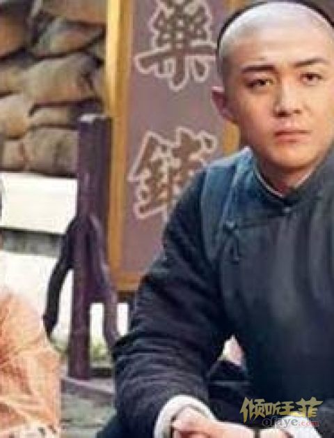 组图：原来他是李亚鹏的亲侄子？这些看似无关系的明星竟都是亲戚