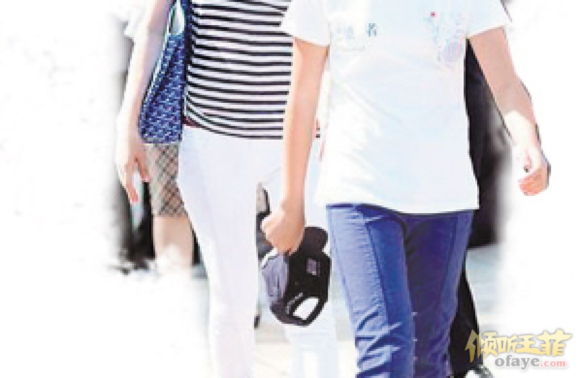 王菲庆窦靖童17岁生日 回顾母女亲密照