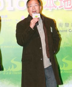 幻灯图：周润发支持新晋电影 否认推荐王菲唱幽兰操