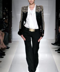 不走寻常路的王菲气场一直足