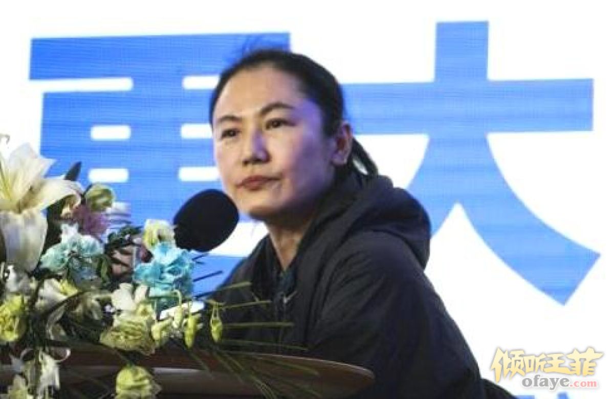 组图：窦唯49岁前妻近照曝光独自抚养女儿未再婚