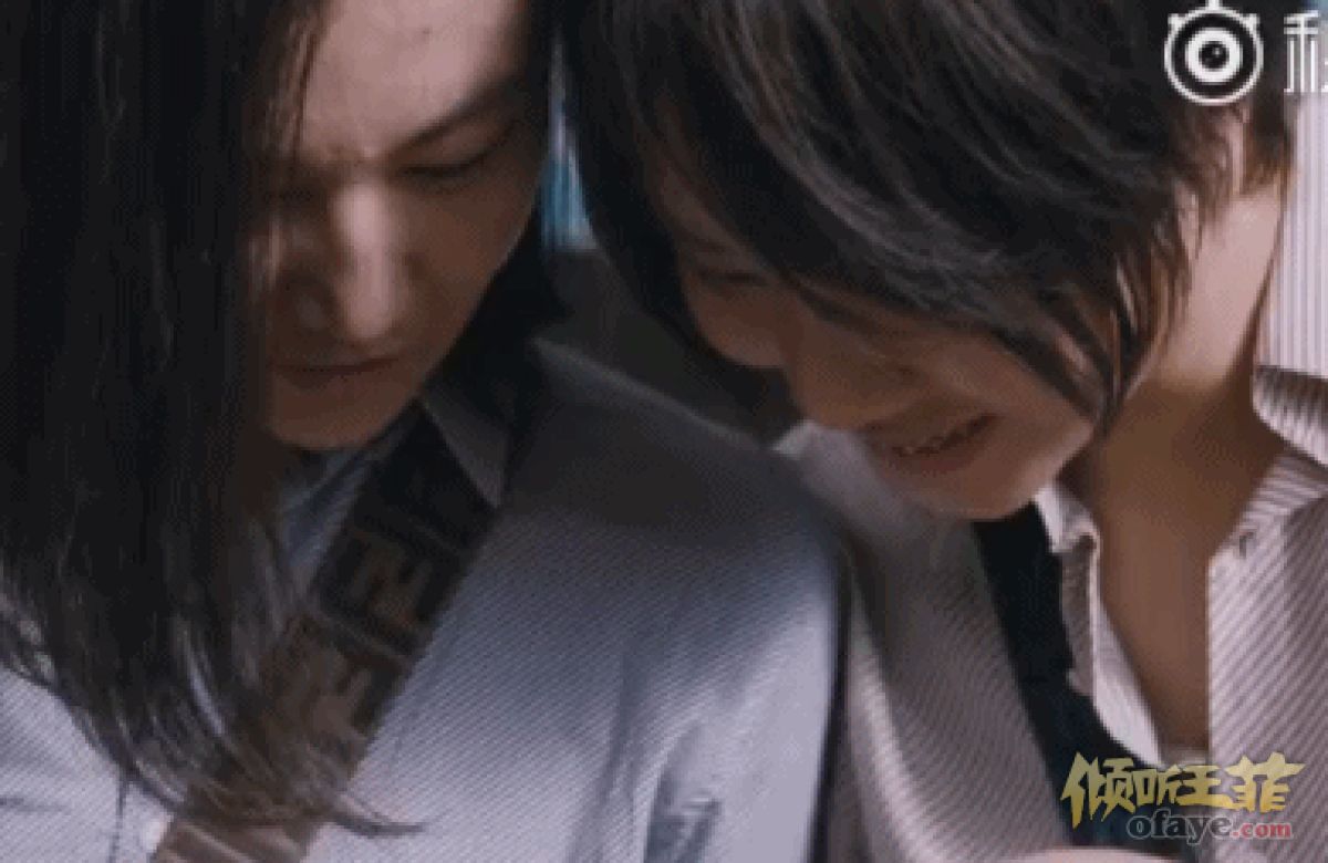 组图：窦唯前妻高原罕见携窦家媛出镜母女俩默契合作亲密无间