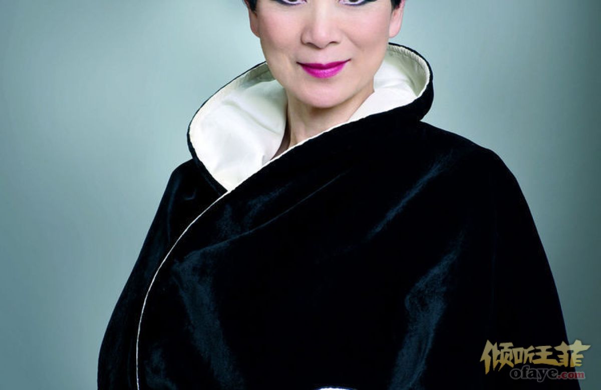 高清组图：王菲刘嘉玲舒淇入选香港美人展美态 