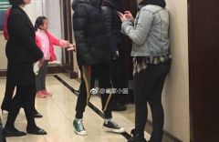 组图：真闺蜜！周迅带窦靖童回家过年惹网友惊呼