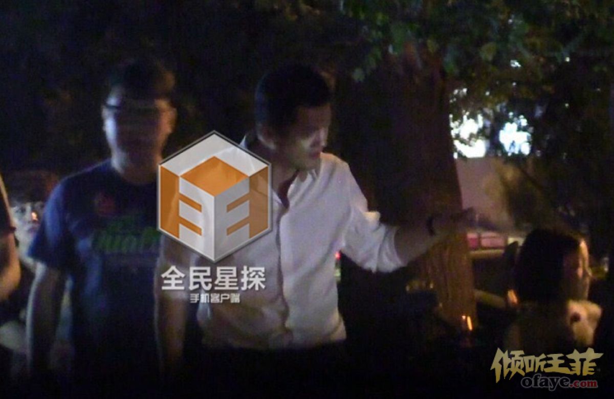 王菲现身