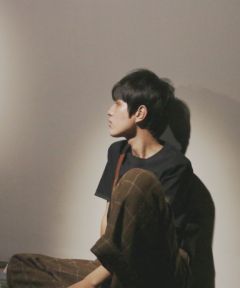 组图：快男选手尹毓恪被指像女生声音空灵标签是小王菲