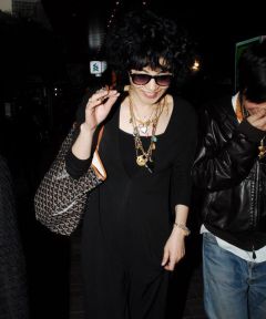 王菲香港中环购物 未有回应复出传闻