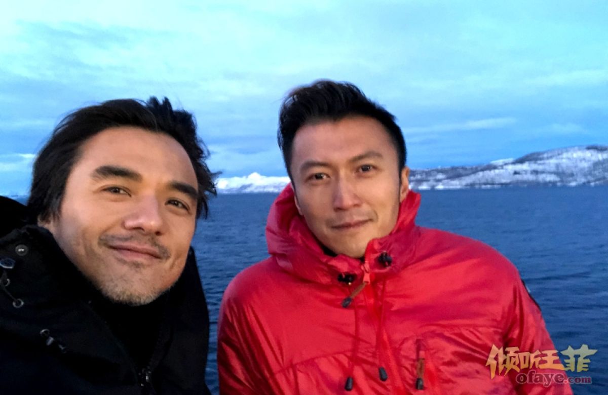 组图：环保先生！冯德伦谢霆锋同框合影魅力依旧